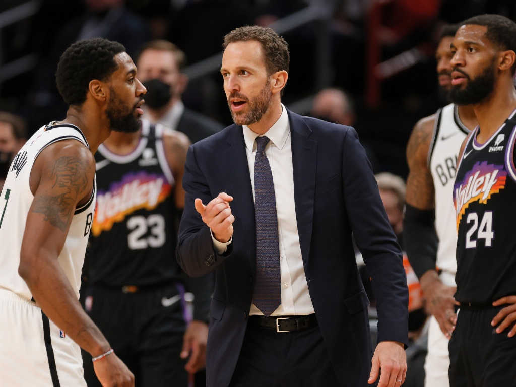 迅速回防 迅速回防